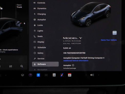 Used 2025 Tesla Model Y Long Range AWD/4WD image 15