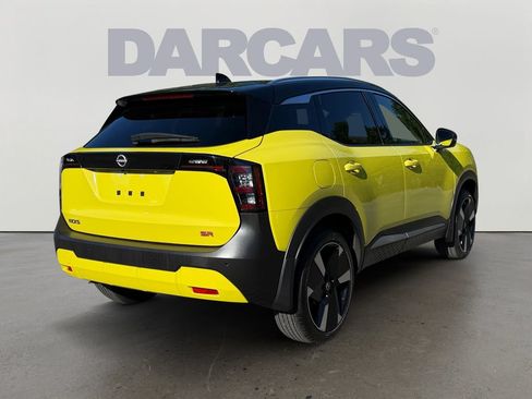 Used 2025 Nissan Kicks SR FWD image 5