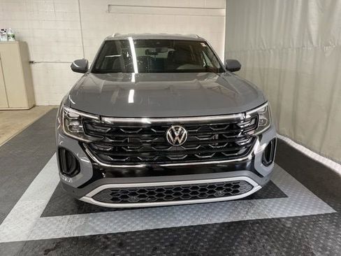 New 2026 Volkswagen Atlas Cross Sport SE AWD/4WD image 1