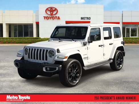 Used 2021 Jeep Wrangler Unlimited Sahara w/ Cold Weather Group AWD/4WD image 1
