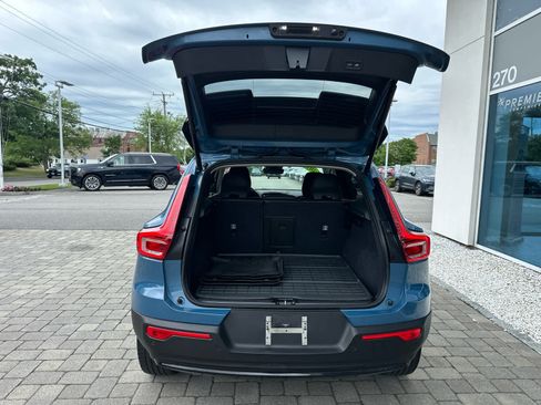Used 2024 Volvo XC40 B5 Core w/ Protection Package Premier AWD/4WD image 33