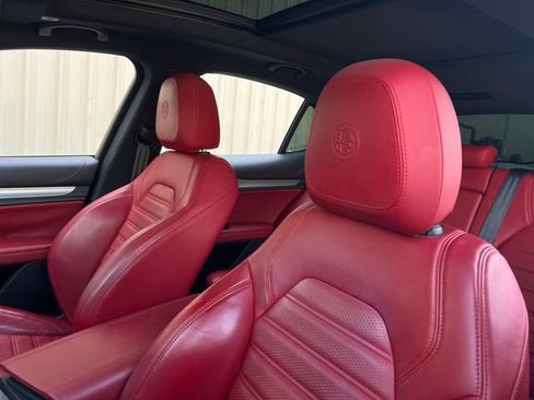 Used 2019 Alfa Romeo Stelvio Ti Sport w/ Quick Order Package 22S Sport image 15
