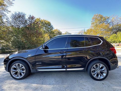 Used 2017 BMW X3 sDrive28i w/ Premium Package image 5