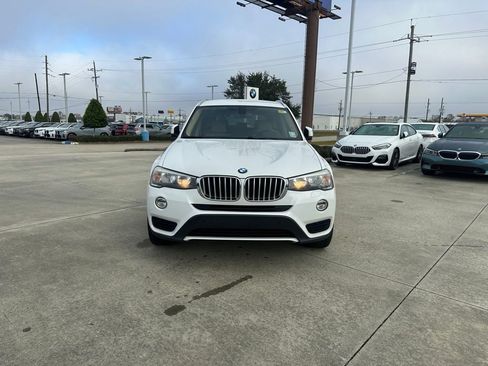 Used 2017 BMW X3 sDrive28i image 2