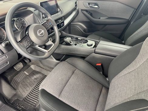 Used 2023 Nissan Rogue SV AWD/4WD image 14