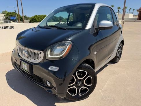 Used 2016 smart fortwo Prime RWD image 5