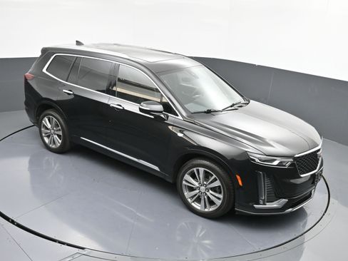 Used 2022 Cadillac XT6 Premium Luxury w/ Technology Package image 32