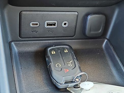 Used 2022 GMC Terrain SLE w/ Driver Convenience Package image 26