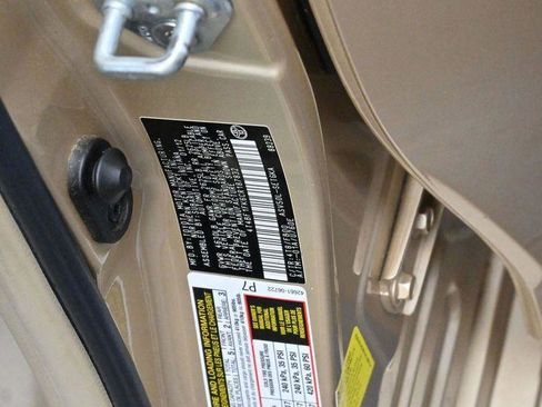 Used 2012 Toyota Camry XLE image 33