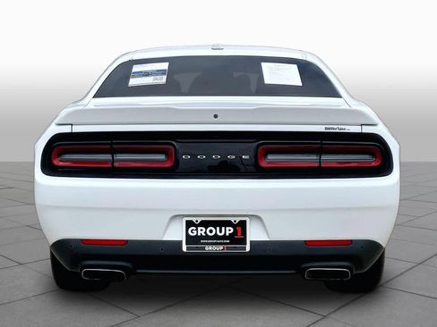Used 2015 Dodge Challenger R/T Plus RWD image 4