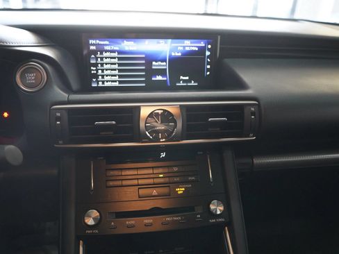 Used 2017 Lexus IS 350 F Sport RWD image 9