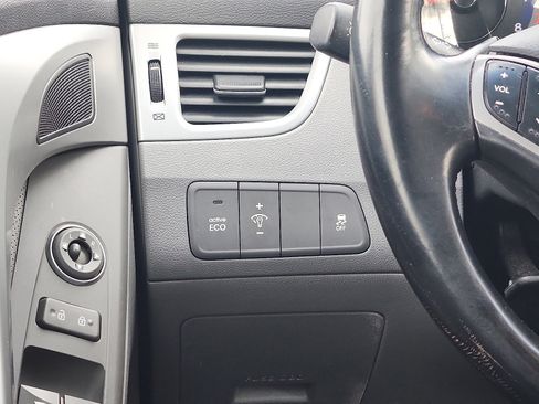 Used 2014 Hyundai Elantra w/ Option Group 2 image 13