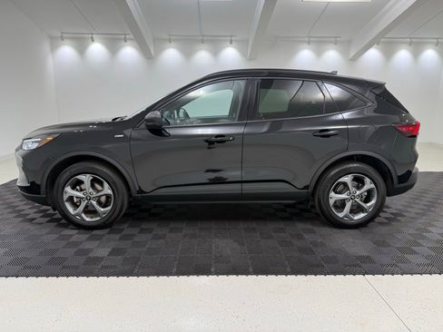 Used 2025 Ford Escape ST-Line AWD/4WD image 8