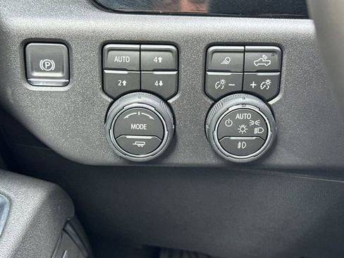New 2026 Chevrolet Silverado 1500 LT Trail Boss w/ Safety Package AWD/4WD image 34