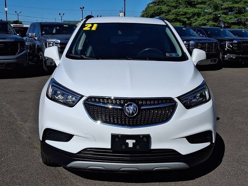 Certified 2021 Buick Encore Preferred AWD/4WD image 2