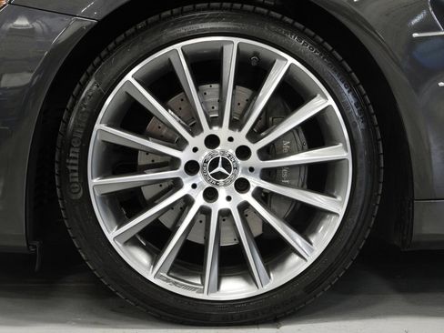 Used 2019 Mercedes-Benz SL 550 image 9