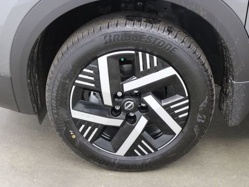 New 2026 Nissan Kicks SV FWD image 25