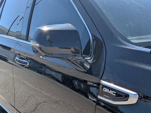 Used 2021 GMC Yukon Denali image 11