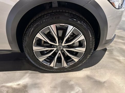 Used 2025 Volvo V90 B6 Cross Country Plus w/ Protection Package Premier AWD/4WD image 13