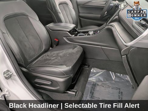 Used 2023 Jeep Grand Cherokee Altitude image 35