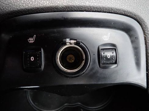 Used 2014 Ford Focus Titanium FWD image 16