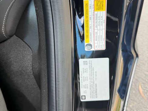 Used 2018 Chevrolet Camaro LT image 30