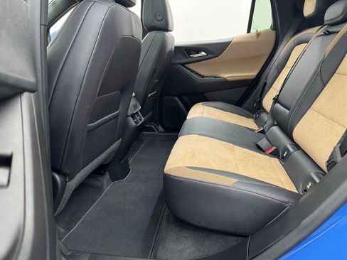 Used 2025 Chevrolet Equinox ACTIV w/ Safety and Technology Package image 42