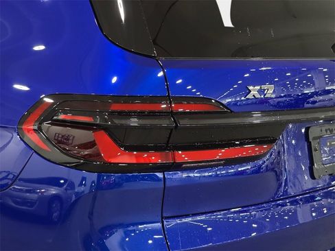 Used 2024 BMW X7 M60i w/ Executive Package image 29