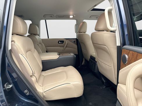 Used 2022 Nissan Armada SL w/ Captain's Chairs Package AWD/4WD image 10