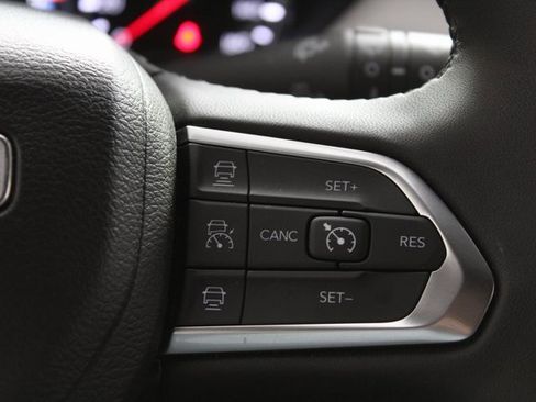 Used 2024 Jeep Compass Limited image 20