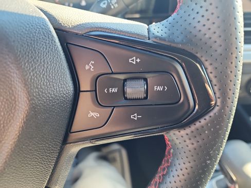 Used 2024 Chevrolet Trax RS w/ Driver Confidence Package image 17