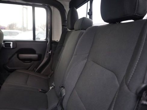 Used 2021 Jeep Gladiator Willys image 29