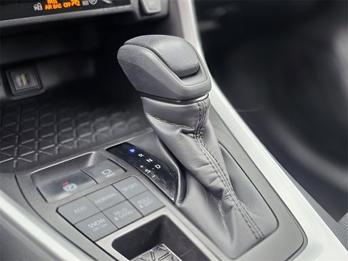 Used 2024 Toyota RAV4 LE image 31