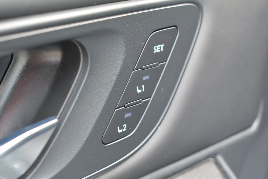 Used 2023 Nissan Rogue SL AWD/4WD image 8