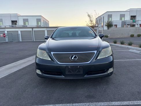 Used 2007 Lexus LS 460 image 2