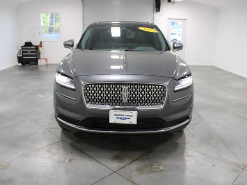 Used 2022 Lincoln Nautilus Reserve image 3