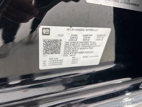 Used 2024 Chevrolet Silverado 3500 High Country image 33