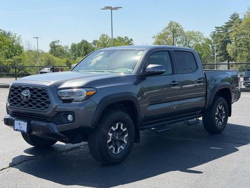 Certified 2023 Toyota Tacoma TRD Off-Road w/ Technology Package AWD/4WD image 10