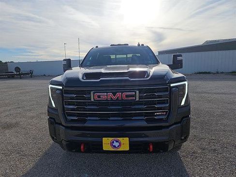 New 2026 GMC Sierra 2500 AT4 w/ AT4 Premium Plus Package image 8