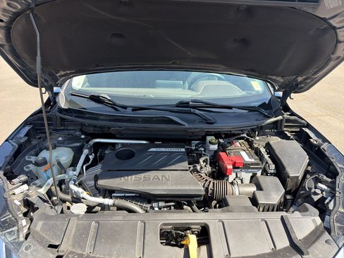 Used 2023 Nissan Rogue S AWD/4WD image 12