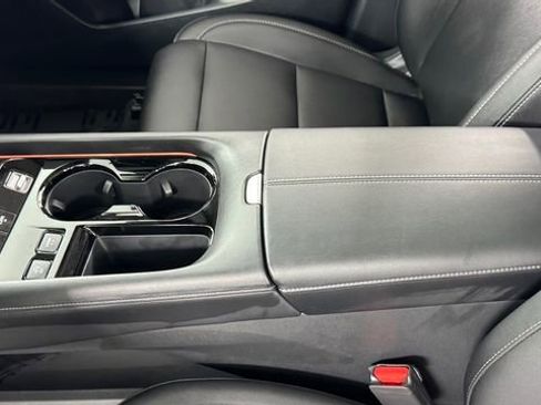 Certified 2025 Nissan Murano SL AWD/4WD image 34