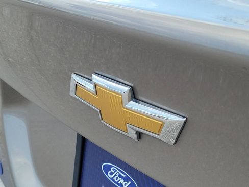 Used 2023 Chevrolet Malibu LT FWD image 9