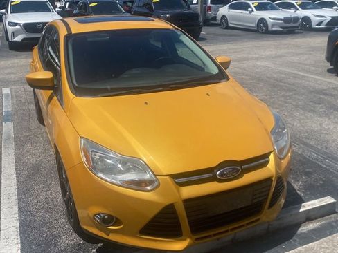 Used 2012 Ford Focus SE FWD image 4