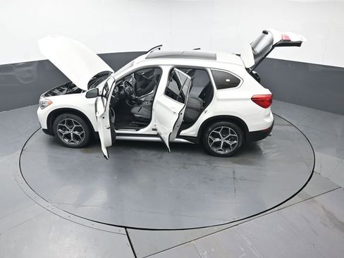 Used 2018 BMW X1 xDrive28i image 49