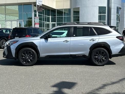 Used 2023 Subaru Outback Onyx Edition AWD/4WD image 7