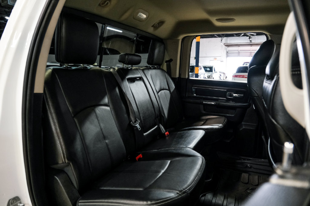 Used 2018 RAM 1500 Laramie AWD/4WD image 31