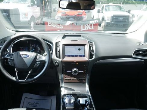 Used 2020 Ford Edge Titanium AWD/4WD image 5