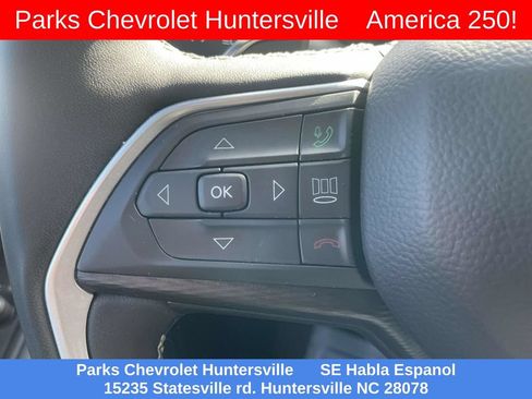 Used 2025 Jeep Grand Cherokee Altitude AWD/4WD image 29