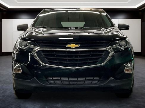 Used 2020 Chevrolet Equinox LS FWD image 2