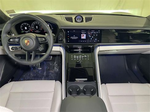 New 2026 Porsche Panamera 4 image 28